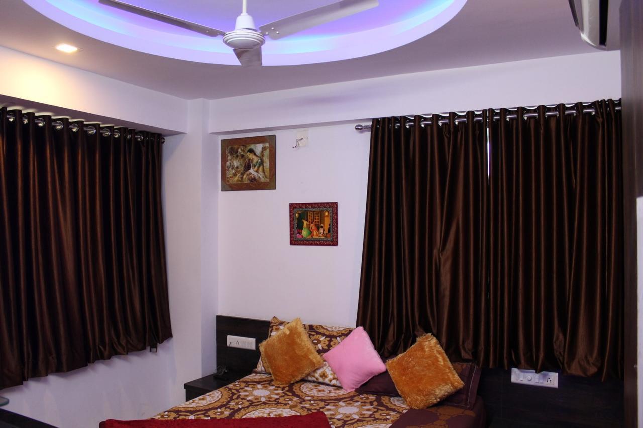 Hotel Kum Kum Adalaj Exteriér fotografie
