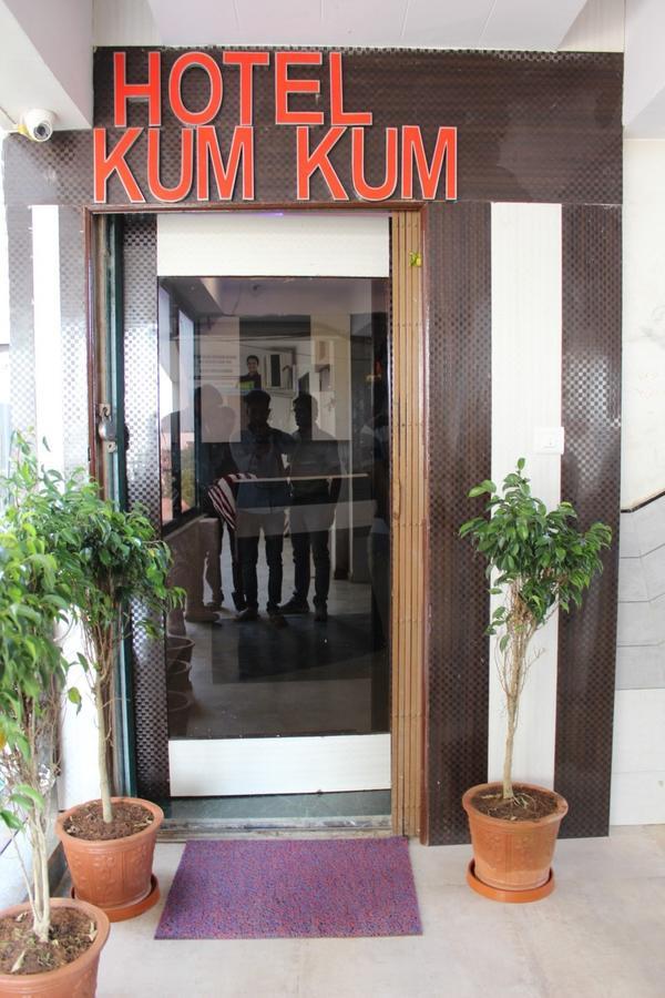 Hotel Kum Kum Adalaj Exteriér fotografie